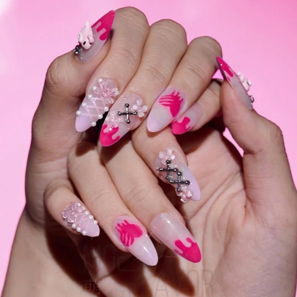 Gloomy Bear X Moe Flavor press on nails - Picture 2 of 4